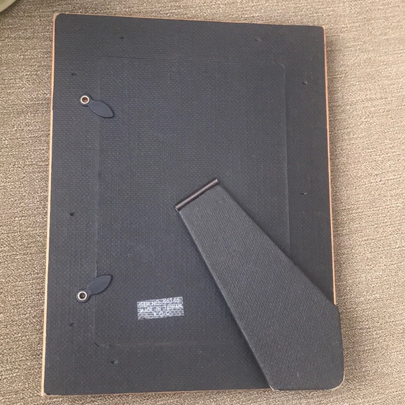 Vintage Wood picture frame 4x6” made by Fetco - Picture 2 of 4